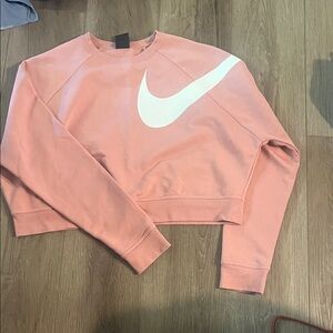 Nike Women's Soft Pink Cropped Hoodie